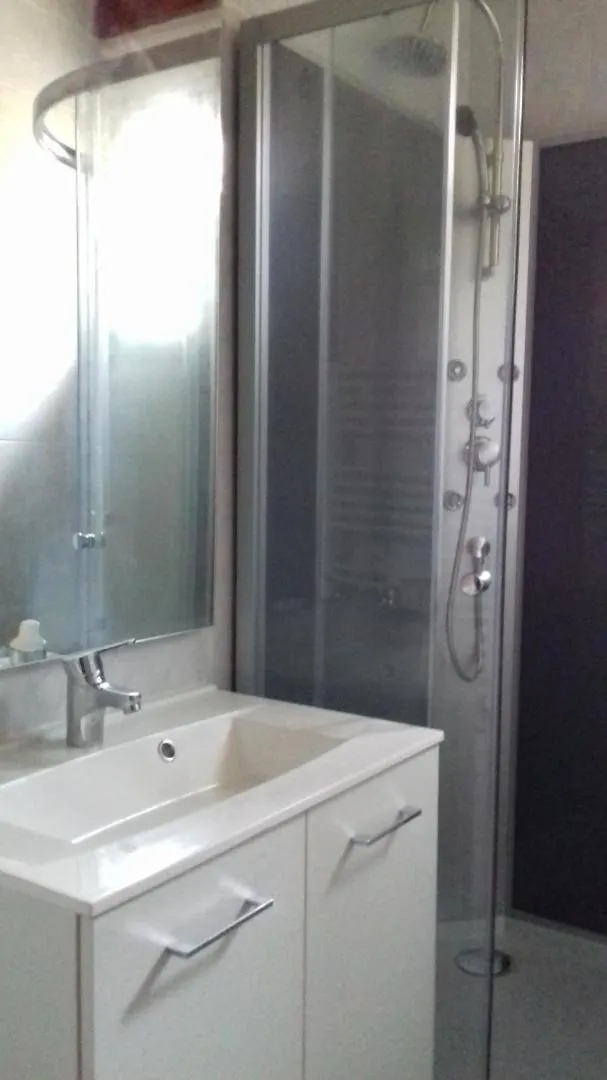 بيت للعطل Les Gites De La Planette - Gite 1 Saint-Amans-Valtoret فرنسا